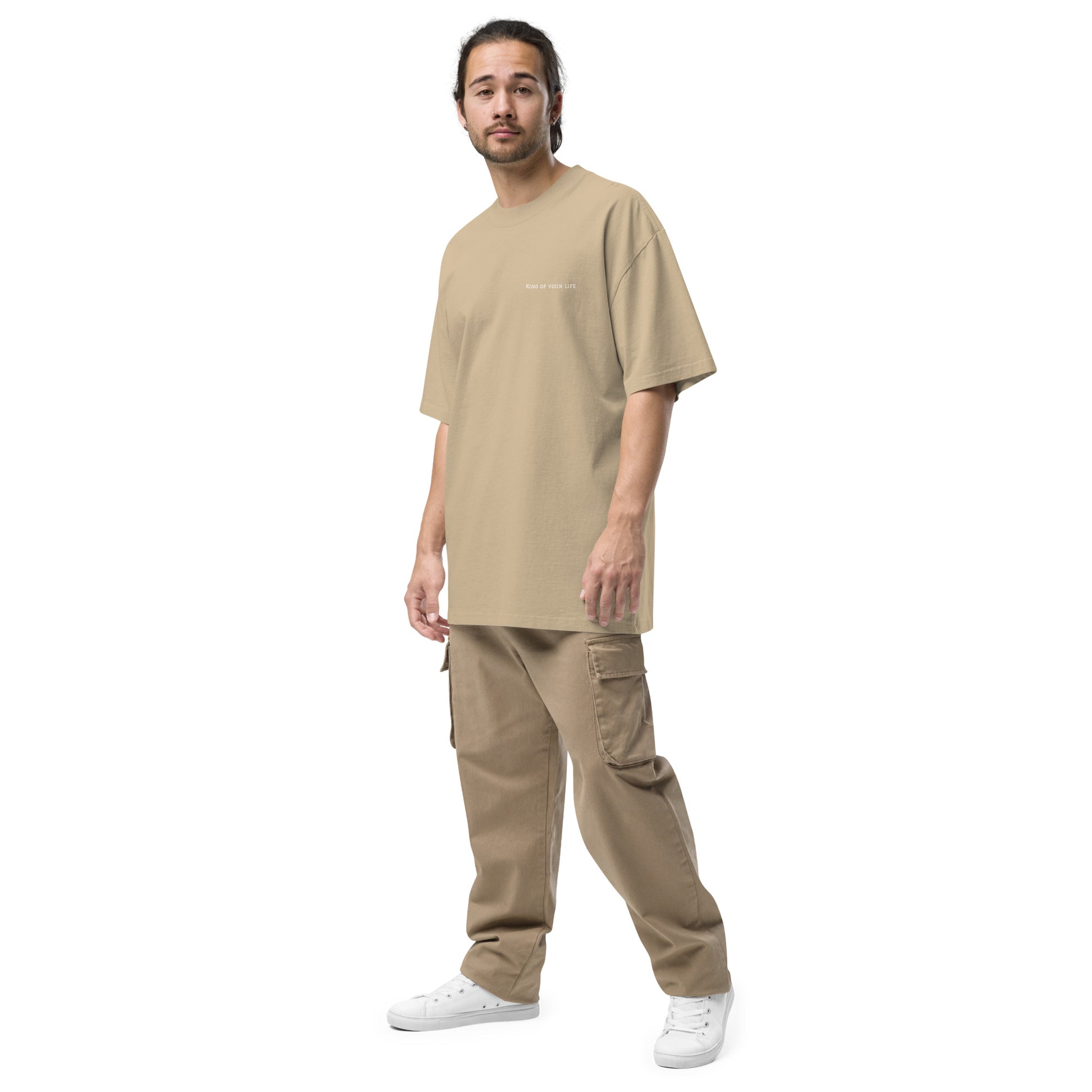 Oversized faded t-shirt – front view USA style