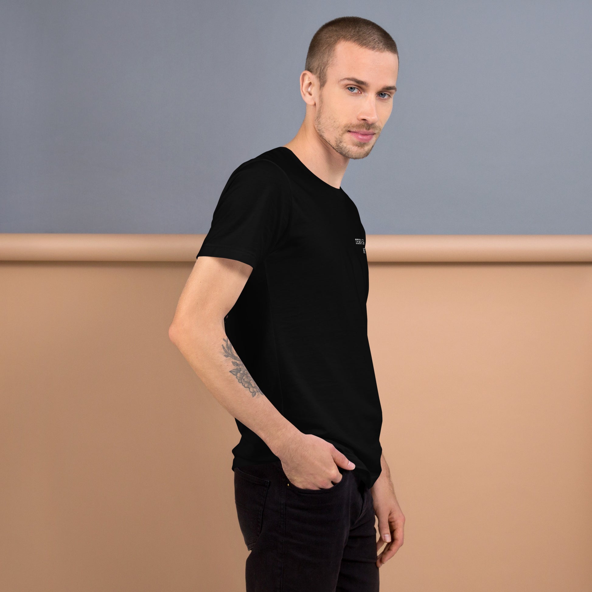 Premium cotton unisex tee USA market