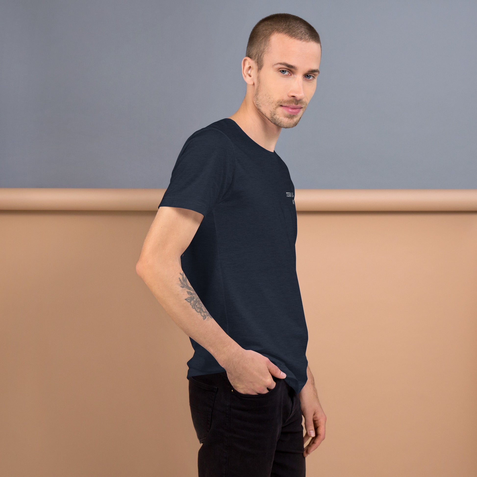 Premium cotton unisex tee USA market
